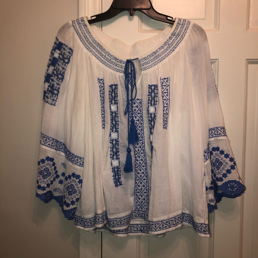 Free people peasant top with beautiful crochet M